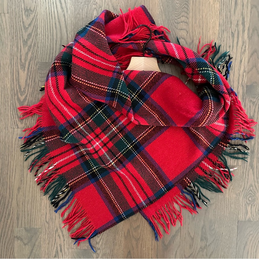 Vintage Neiman Marcus 100% Wool Classic Plaid Blanket Scarf in Red Tartan Plaid